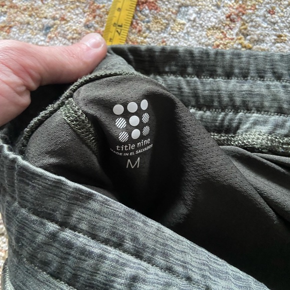 Title nine skirt - Picture 3 of 4